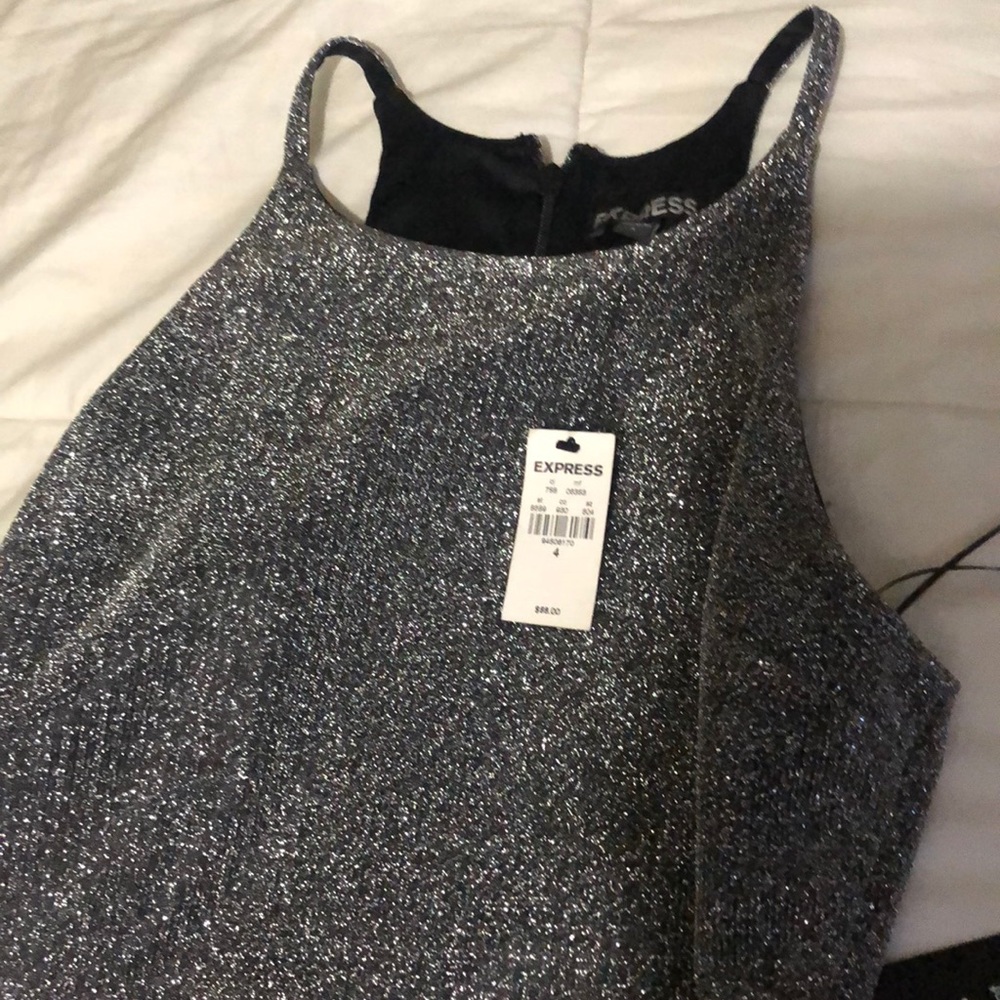 Dress - Picture 3 of 4
